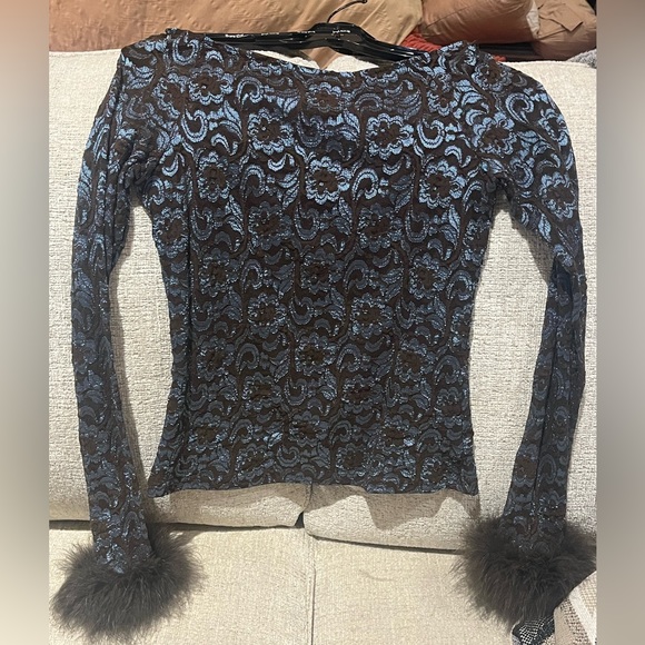 NWT Joseph Ribkoff Brown/Blue Lined Lace Overlay Top With Feathered Cuffs - Picture 3 of 8